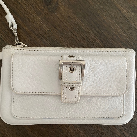 White leather wristlet clutch - Picture 2 of 5